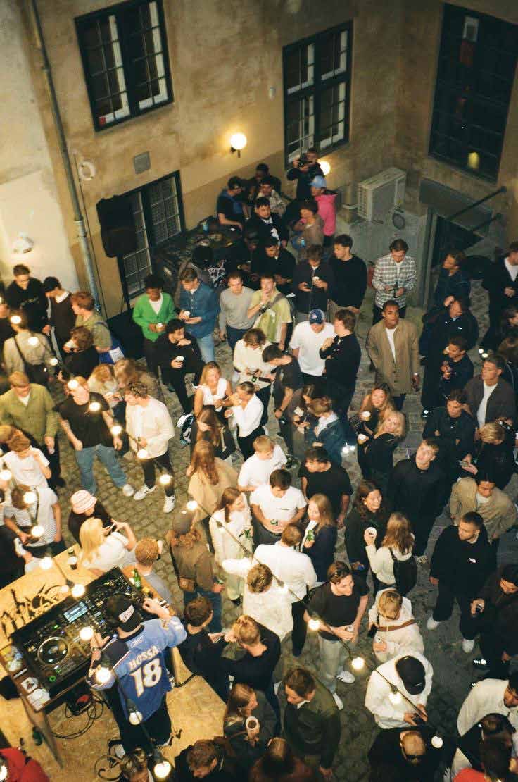 Encuentro nocturno de la comunidad En El Noro